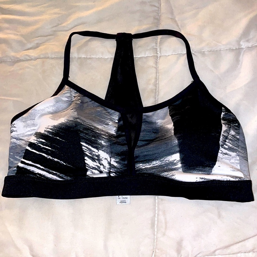 Forever 21 abstract sports bra